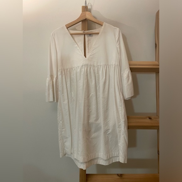Aritzia ~ Sunday Best ~ Size Small - Picture 1 of 3